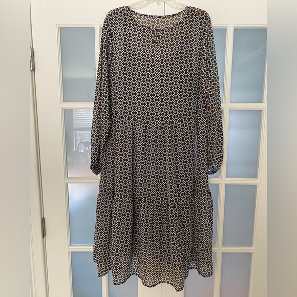 Ellos Women's Plus Black Geometric Print Sheer Overlay Tiered Dress Size 18/20 - Picture 8 of 17